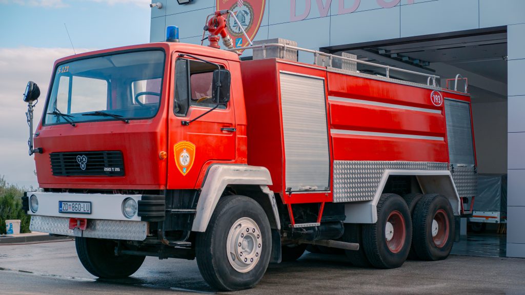 Model Vozila: TAM 260
Garažna oznaka: “Sukošan 121”
Voda: 8000 l