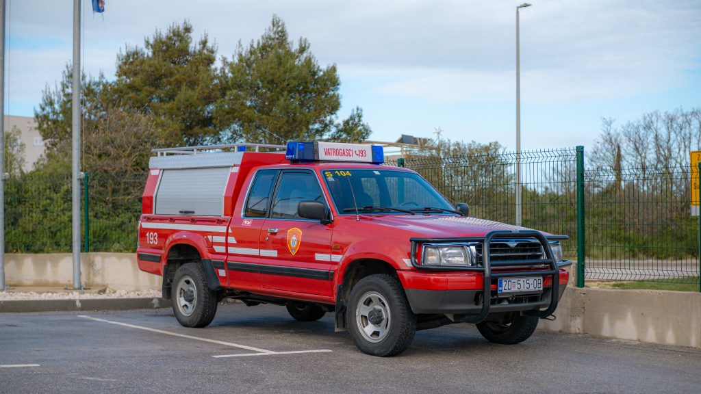 Tip vozila: Zapovjedno vozilo
Model: Mazda B 2500
Garažna oznaka: 